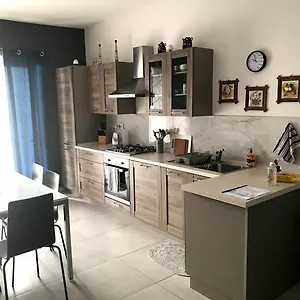 Appartement - 5 Mins From Airport, Luqa