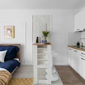  Apartament Air-conditioned Downtown Oasis On Foot To Station Metro Smarttv Wifi Polska